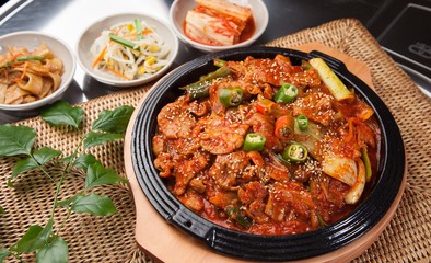 Jeyuk deopbap. Spicy Stir-fried Pork with Rice 