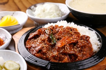 Jeyuk deopbap. Spicy Stir-fried Pork with Rice 