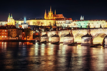 Fototapeta na wymiar Prague Castle and Charles Bridge in the night