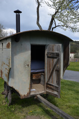 alter schäferwagen im freilandmuseum fladungen