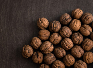 the walnuts in shell