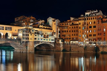 Obraz premium Florencja Ponte Vecchio w nocy