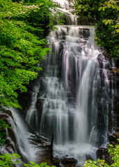 Panele Szklane Podświetlane  Soco Falls na obrzeżach Cherokee w Północnej Karolinie znajduje się w samym sercu gór Blue Ridge.