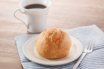 シュークリームとコーヒー
