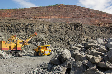 loading of iron ore
