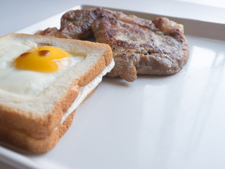 breakfast,Include,pork steak,Fried egg,banana bread