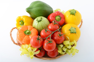 Fototapeta na wymiar 新鮮な野菜と果物　 