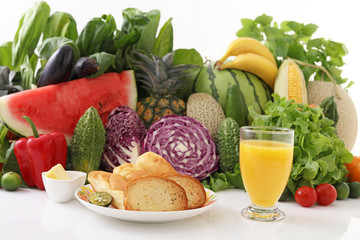 新鮮な野菜と果物　
