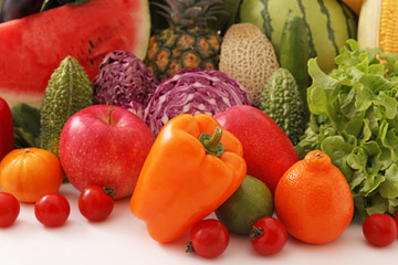 新鮮な野菜と果物　
