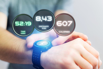 Running interface on a sport smartwatch with data informations