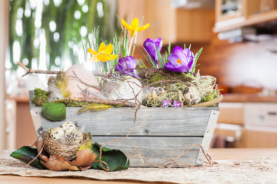 Oster Dekoration Ideen mit Blumen Fr&uuml;hbl&uuml;her f&uuml;r Haus oder Wohnung