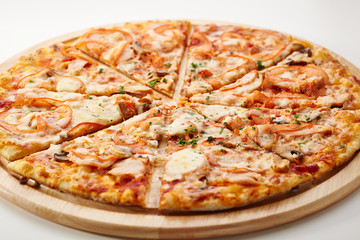 Pizza with Mozzarella, Bacon and Mushrooms