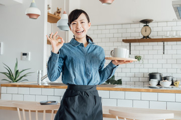OK・カフェ・女性