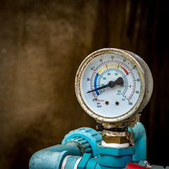 Water pressure gage