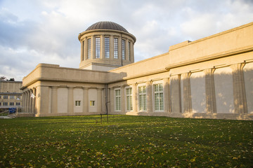 Ausstellungsgebäude Vier-Kuppel-Pavillon und heutiges Museum für zeitgenössische Kunst in Breslau
