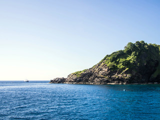 Fototapeta na wymiar Island and the ocean sea landscape with yacht