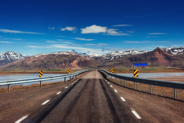 Bridge over a channel connecting Jokulsarlon Lagoon and Atlantic