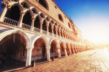 Obraz premium St Mark's Square and Campanile bell