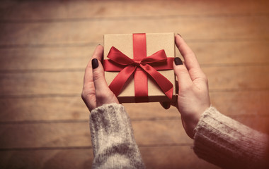 hands holding gift