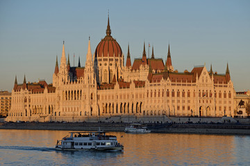 Fototapeta premium Hungarian Parliament, Budapest, Hungary