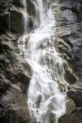 wasserfall fels nass