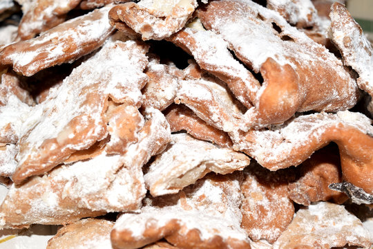 Italian's chiacchere sweets