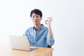 男性　カジュアル