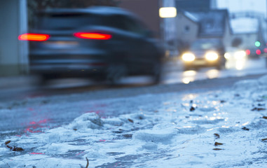 Eisregen beeinträchtigt Straßenverkehr