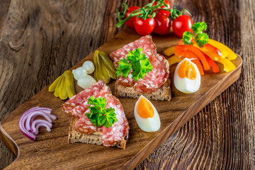 Brettljausn - Wurst und Käse Platte - Jause