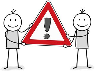 Figuren heben einen Hinweis Schild mit Ausrufezeichen