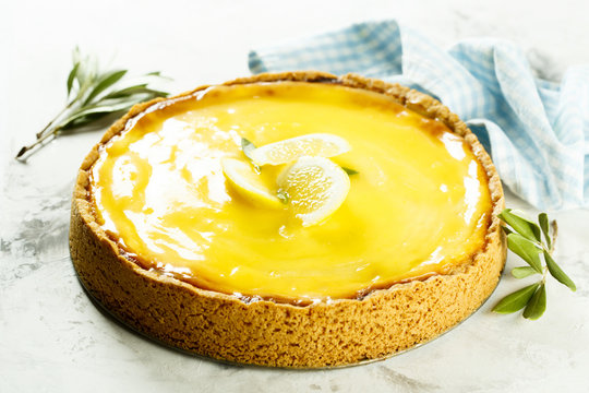 Lemon cheesecake