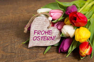 Tulpen und Herz: Frohe Ostern!
