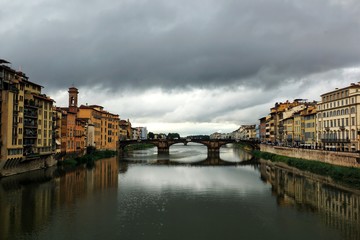 Fototapeta premium Bridge over Arno river in Florence, Italy