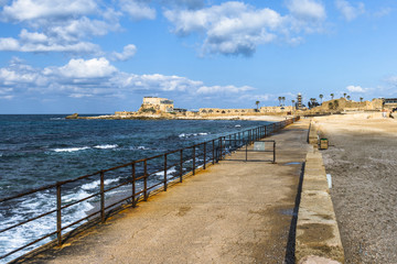 Obraz premium Набережная древней Кесарии