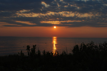 Fototapeta na wymiar Sunset Over Bay