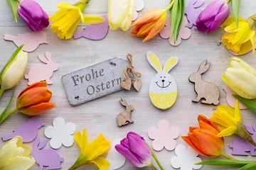 Foto op Plexiglas Easter and spring decoration, flowers and eggs. © gitusik