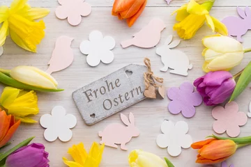 Foto auf Acrylglas Oster- und Frühlingsdekoration, Blumen und Eier. © gitusik