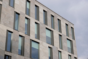 Modernes Bürogebäude - Fassade