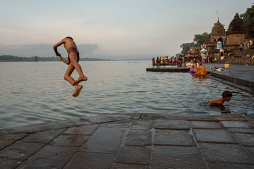 Maheshwar il tuffo