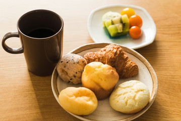 朝食の色々なパン