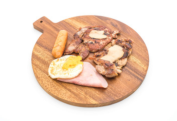 mix grilled steak on wood plate