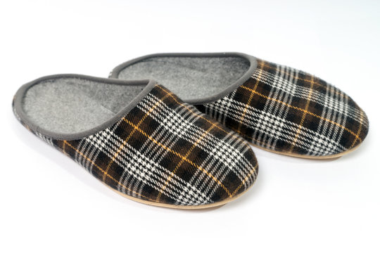 Hausschuhe / Hausschuhe auf hellem Hintergrund