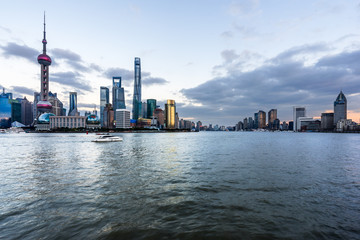 Obraz premium landmarks of Shanghai with Huangpu river in China.