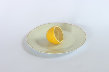 a slice lemon in the plate