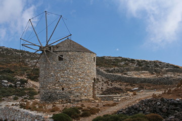Fototapeta na wymiar Windmühle auf Naxos