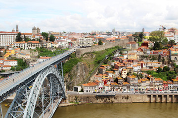 Fototapeta na wymiar The Dom Luiz I Bridge, Porto, Portugal 