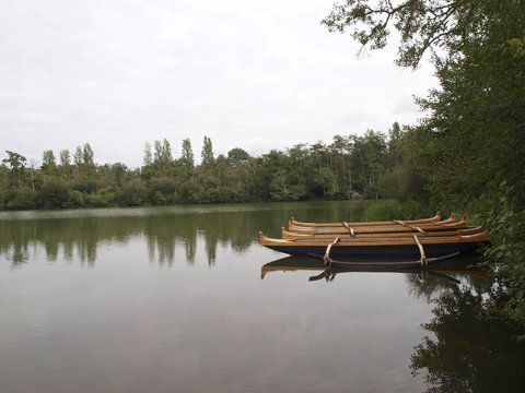 Canoës au bord du lac!