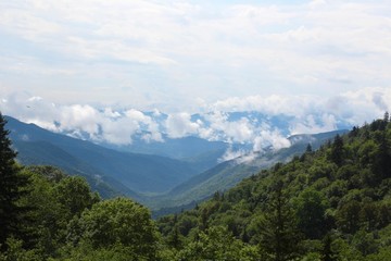 Fototapeta premium The heavy fog over the mountain ranges.