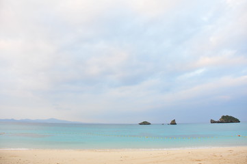 沖縄の空と海