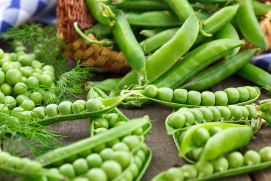 Peas pod and pea grains